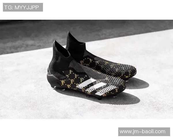 球星专属定制版足球鞋高清展示 引领潮流与性能的完美结合 球星专属定制版足球鞋高清展示 引领潮流与性能的完美结合